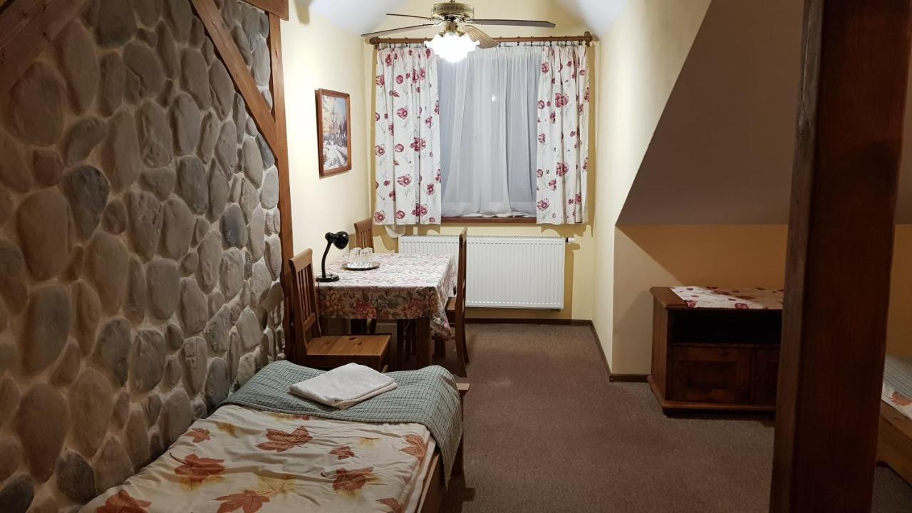 ホテル Karczma Na Woli Biłgoraj エクステリア 写真