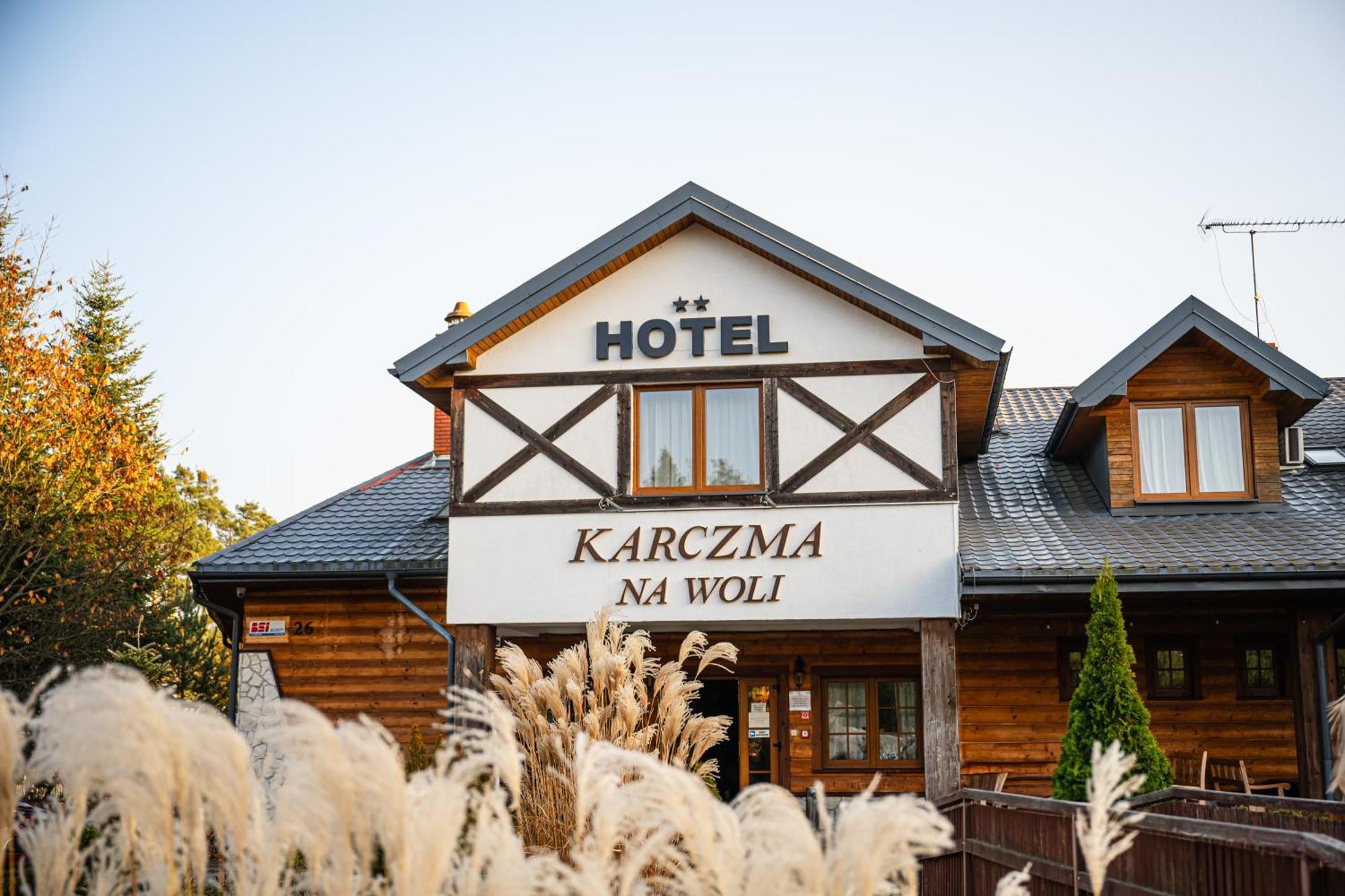 ホテル Karczma Na Woli Biłgoraj エクステリア 写真
